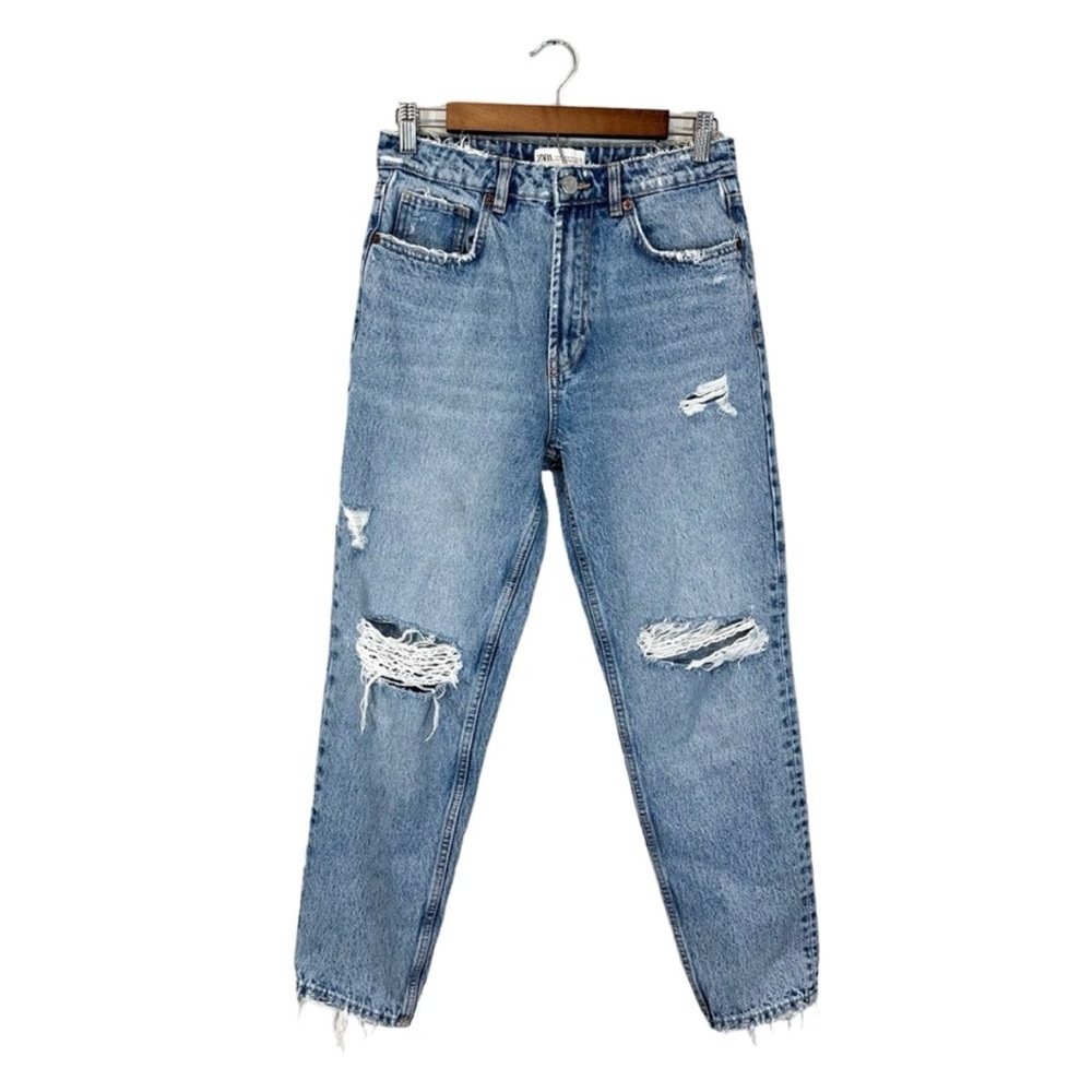 Zara Straight Leg Jeans Light Wash Heavy
Distressed, Size 6
